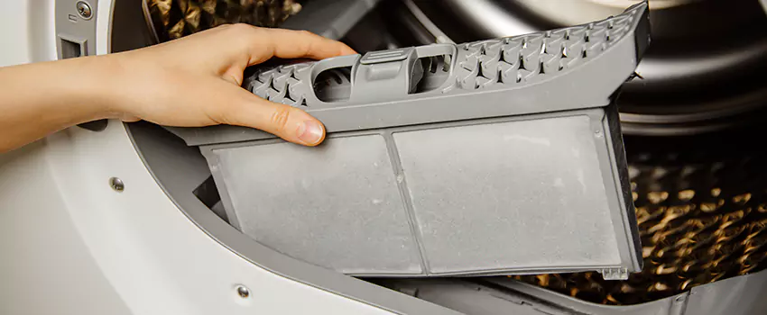 Signs Of A Clogged Dryer Lint Trap in Wayne, Michigan